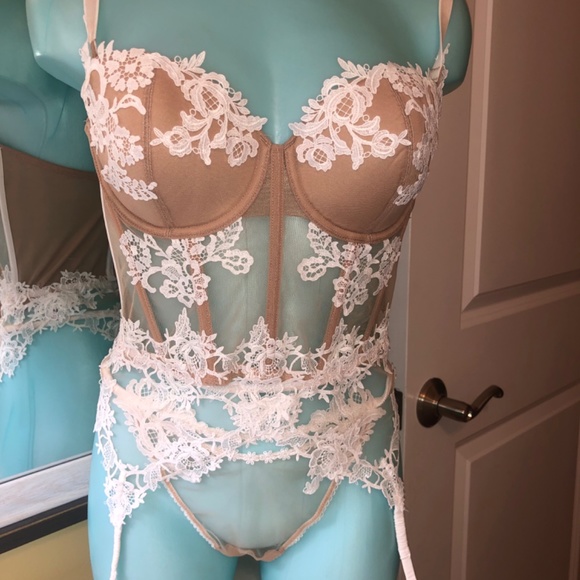 Victoria’s Secret Primrose Floral Appliqué Bridal Bustier Thong Garter Set NEW - Picture 10 of 14